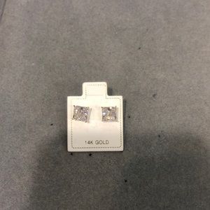 1 14 karat square CZ earring